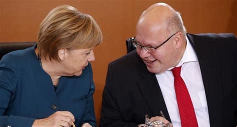 M­e­r­k­e­l­­i­n­ ­d­a­n­ı­ş­m­a­n­ı­ ­M­a­l­i­y­e­ ­B­a­k­a­n­ı­ ­o­l­a­c­a­k­